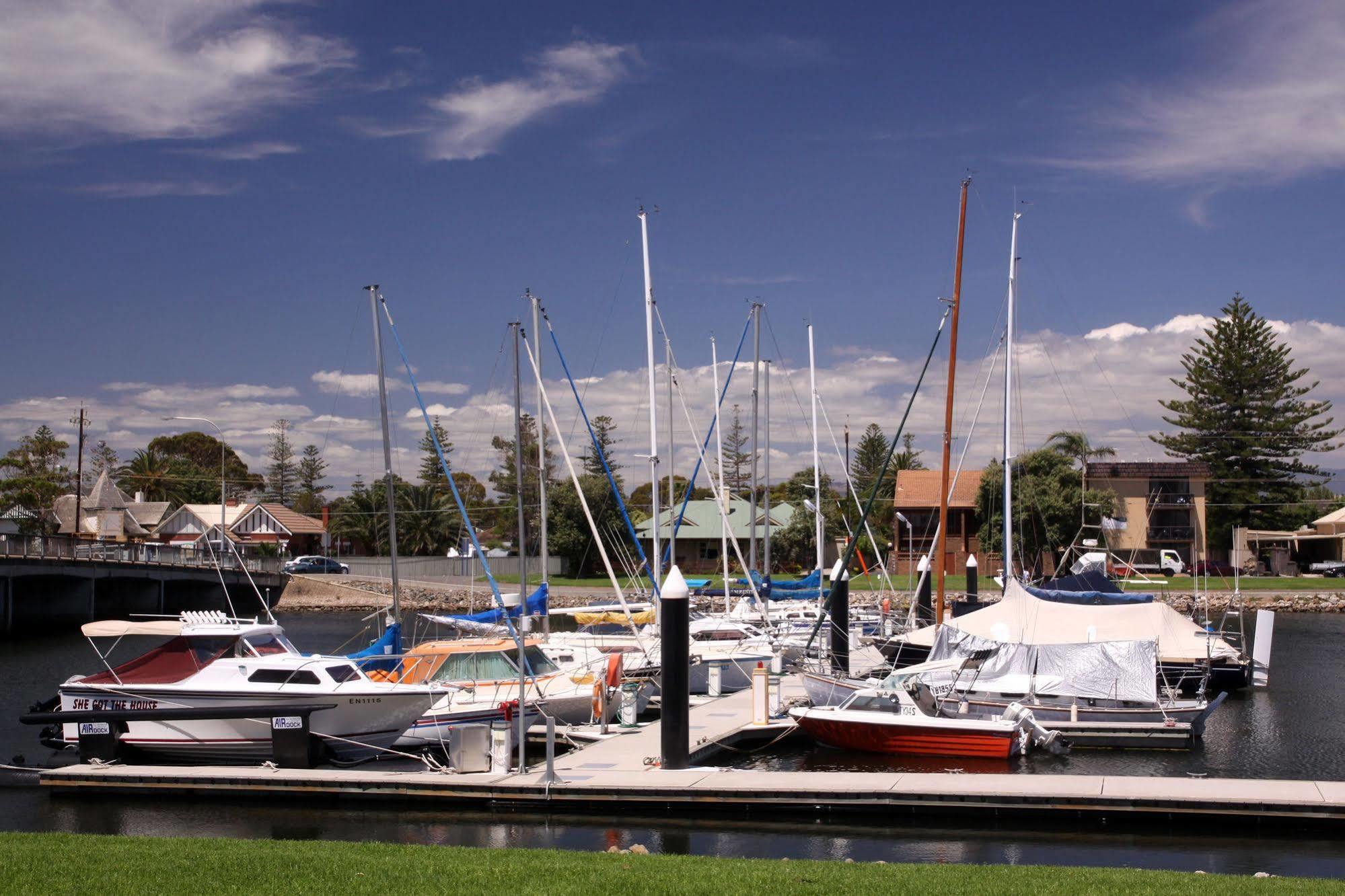 Bayswaterfront Apartments Adelaide Luaran gambar