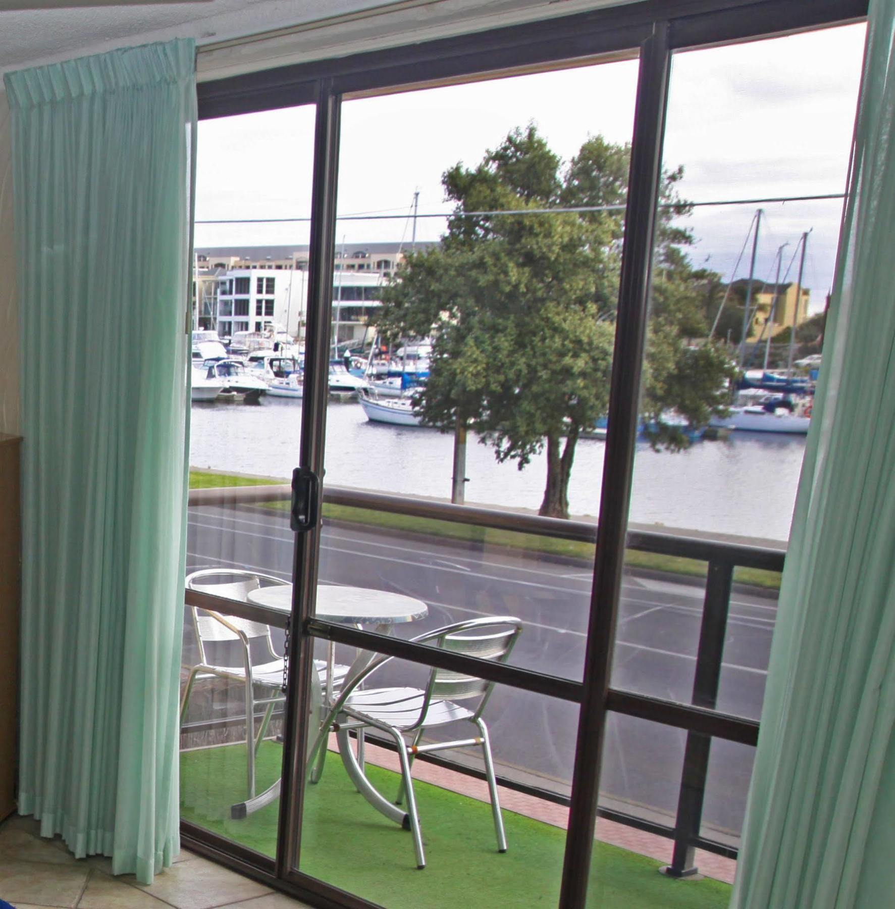 Bayswaterfront Apartments Adelaide Luaran gambar